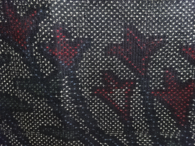 アンティーク　草葉模様織り出し本場泥大島紬着物(5マルキ)